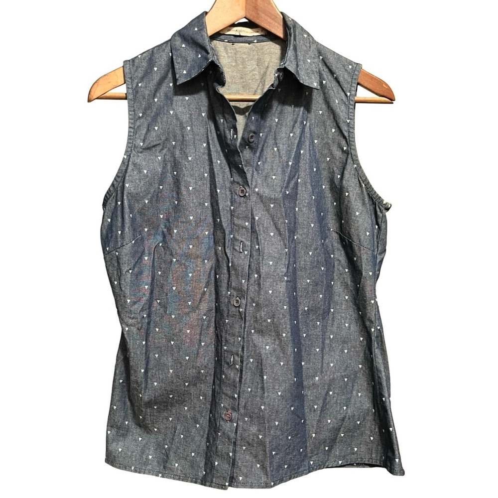 ARMAZEM Sleeveless Button Down Shirt